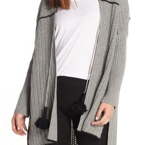 Very Cute NWT UGG sweater size XS/S